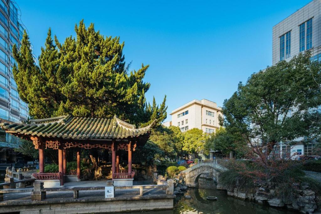 Cypress Garden Hotel Shanghai Exteriör bild